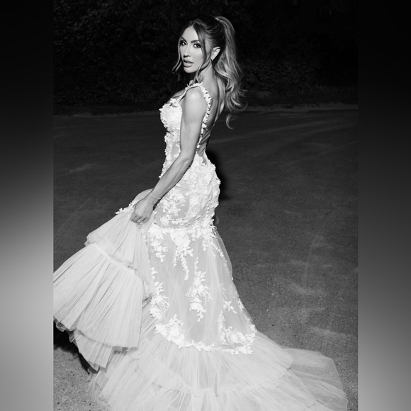 Galia Lahav Veronica Couture Wedding Gown - Picture 3 of 8